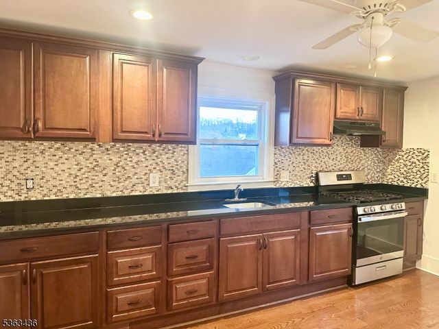 58 Prospect St, Dover Town, NJ 07801