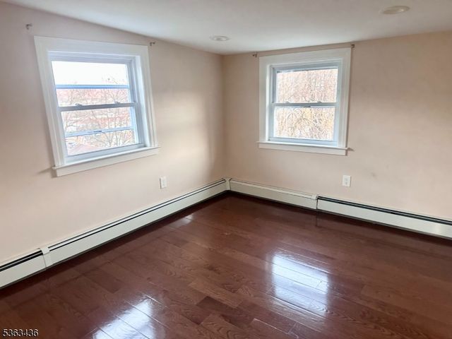 58 Prospect St, Dover Town, NJ 07801