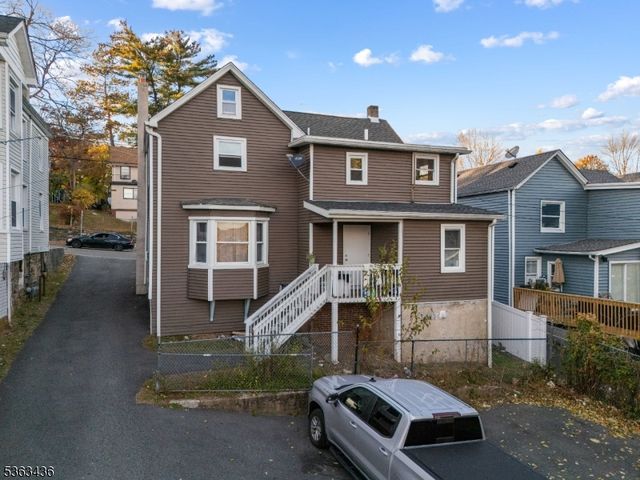 58 Prospect St, Dover Town, NJ 07801