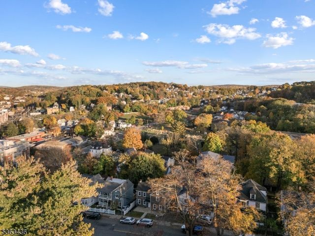 58 Prospect St, Dover Town, NJ 07801