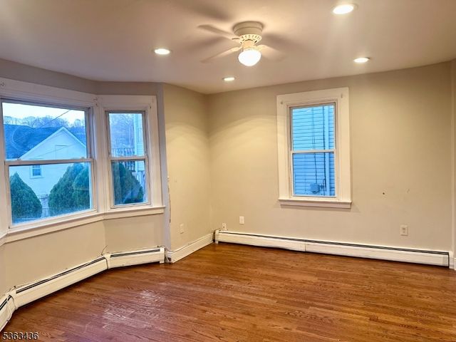 58 Prospect St, Dover Town, NJ 07801