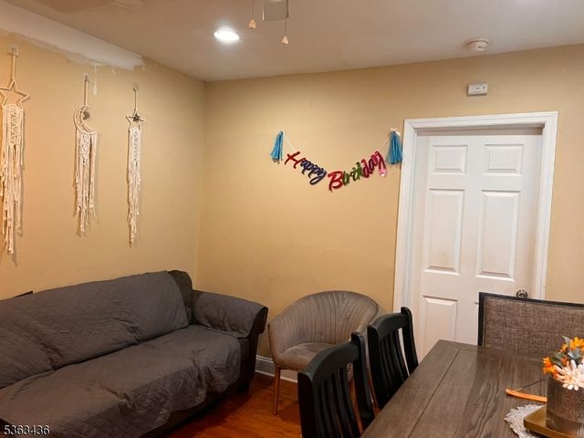 58 Prospect St, Dover Town, NJ 07801