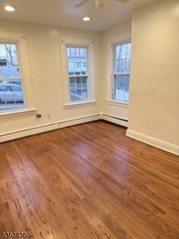 58 Prospect St, Dover Town, NJ 07801