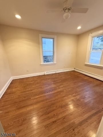 58 Prospect St, Dover Town, NJ 07801