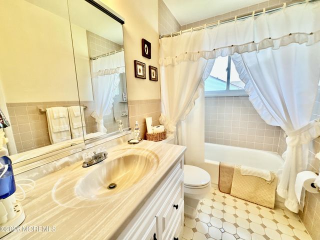 48 Georgetown Boulevard, Barnegat, NJ 08005
