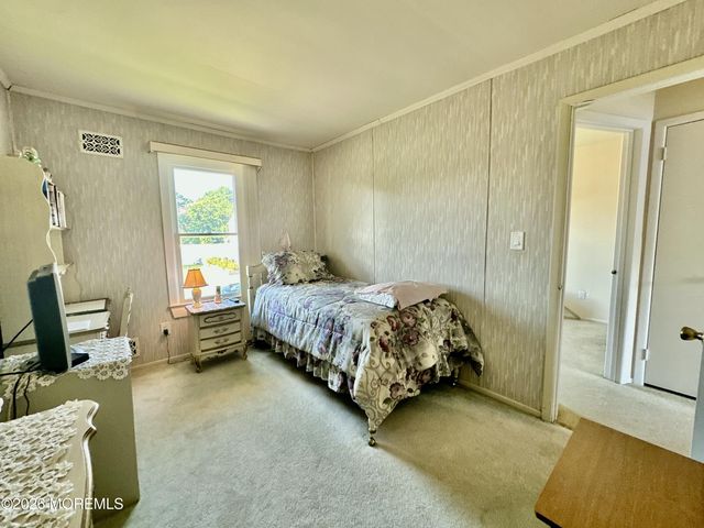 48 Georgetown Boulevard, Barnegat, NJ 08005