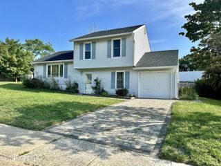 48 Georgetown Boulevard, Barnegat, NJ 08005