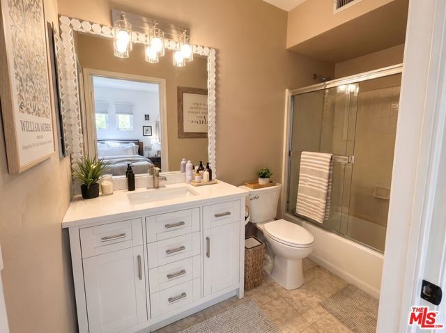 4832 Whitsett Avenue 203, Valley Village, CA 91607