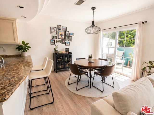 4832 Whitsett Avenue 203, Valley Village, CA 91607