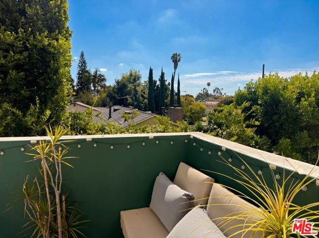 4832 Whitsett Avenue 203, Valley Village, CA 91607