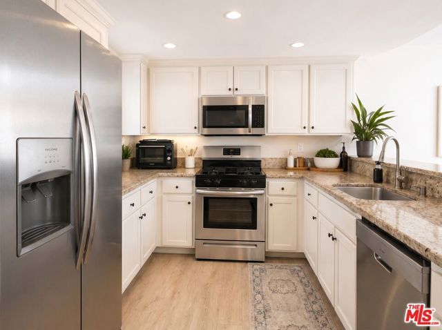 4832 Whitsett Avenue 203, Valley Village, CA 91607