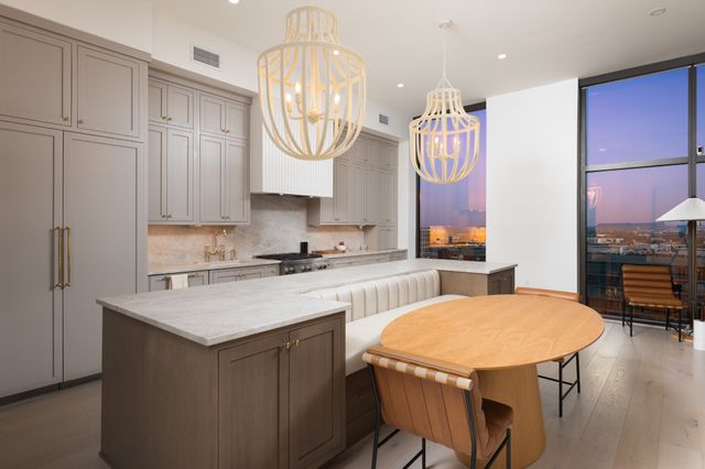 1212 Demonbreun St Apt 2802, Nashville, TN 37203