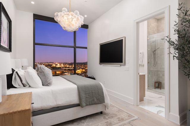 1212 Demonbreun St Apt 2802, Nashville, TN 37203