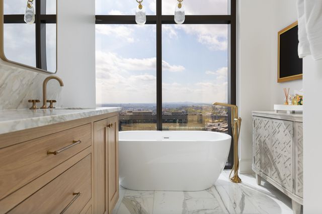 1212 Demonbreun St Apt 2802, Nashville, TN 37203