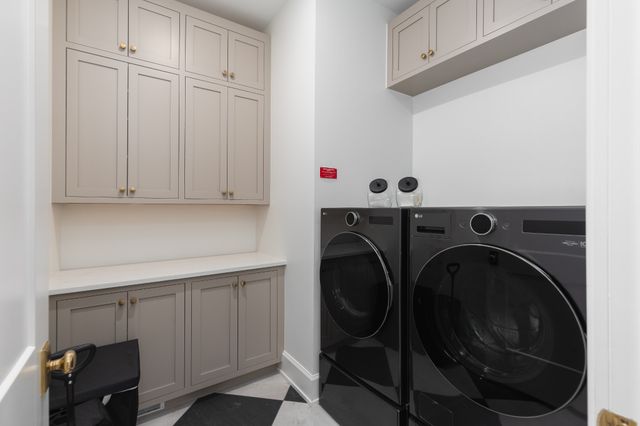 1212 Demonbreun St Apt 2802, Nashville, TN 37203