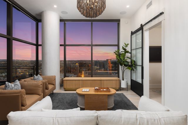 1212 Demonbreun St Apt 2802, Nashville, TN 37203