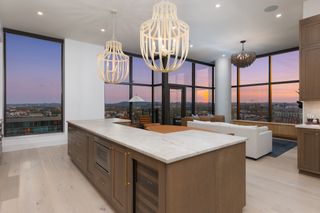 1212 Demonbreun St Apt 2802, Nashville, TN 37203