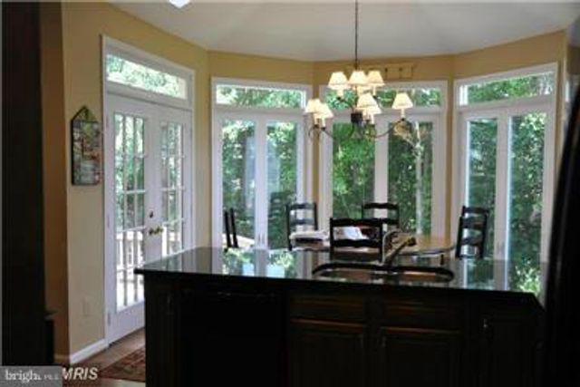 8513 CHASE GLEN CIR, Fairfax Station, VA 22039