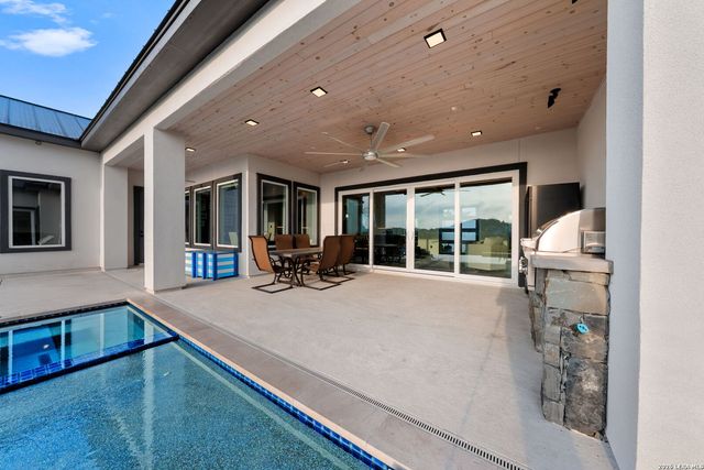 10018 Basilone Rdg, San Antonio, TX 78255