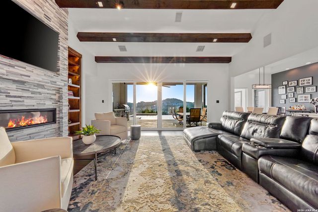 10018 Basilone Rdg, San Antonio, TX 78255