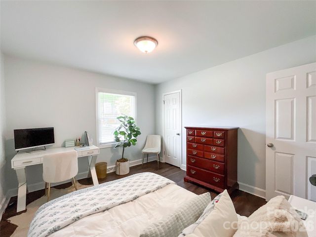 3827 Topsfield Road, Charlotte, NC 28211