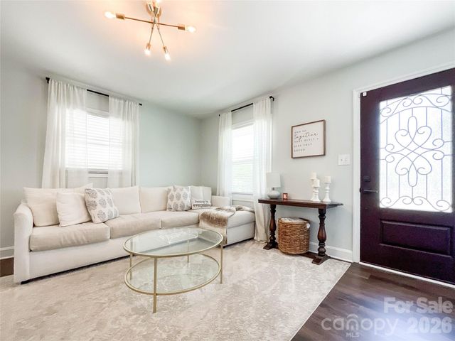 3827 Topsfield Road, Charlotte, NC 28211