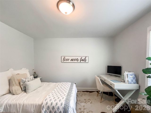 3827 Topsfield Road, Charlotte, NC 28211