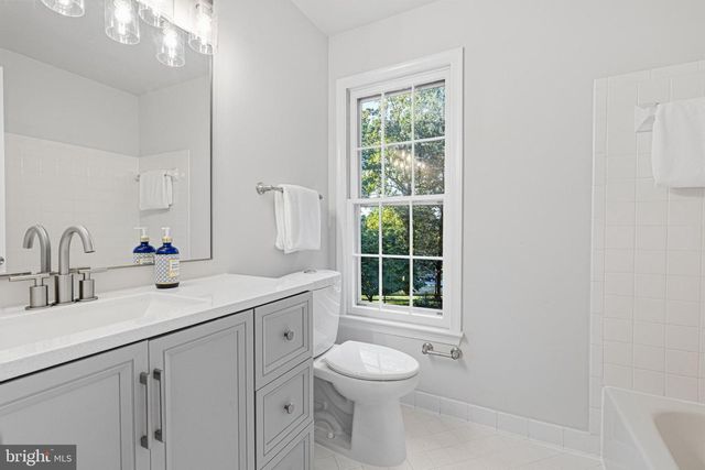 1102 BETTSTRAIL WAY, Rockville, MD 20854