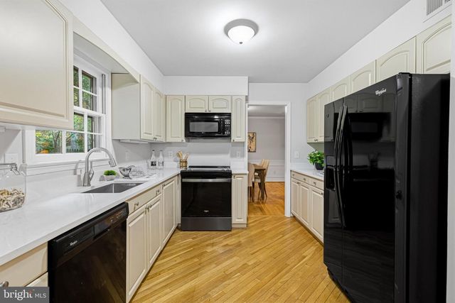 1102 BETTSTRAIL WAY, Rockville, MD 20854