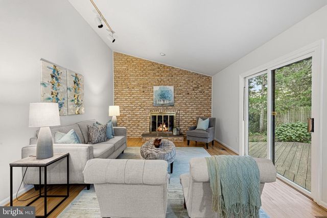 1102 BETTSTRAIL WAY, Rockville, MD 20854