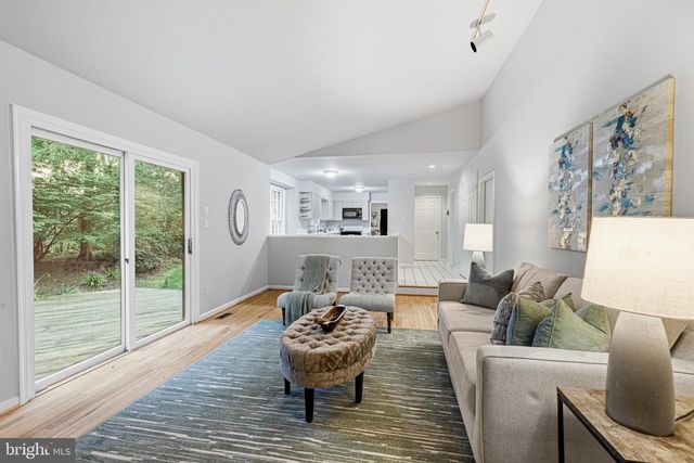 1102 BETTSTRAIL WAY, Rockville, MD 20854