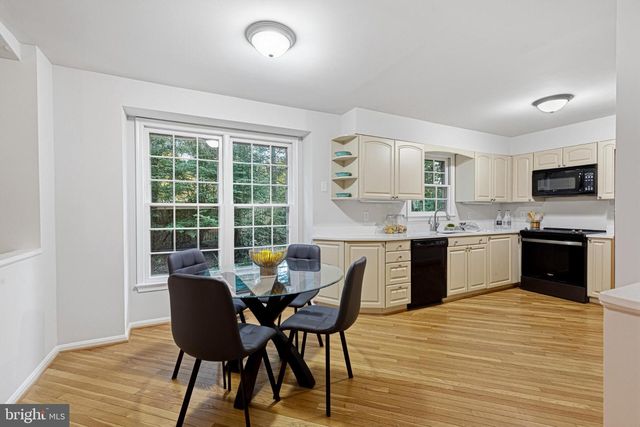 1102 BETTSTRAIL WAY, Rockville, MD 20854