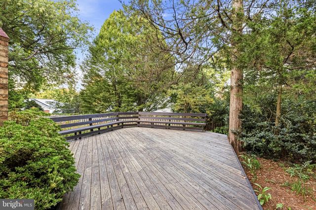 1102 BETTSTRAIL WAY, Rockville, MD 20854
