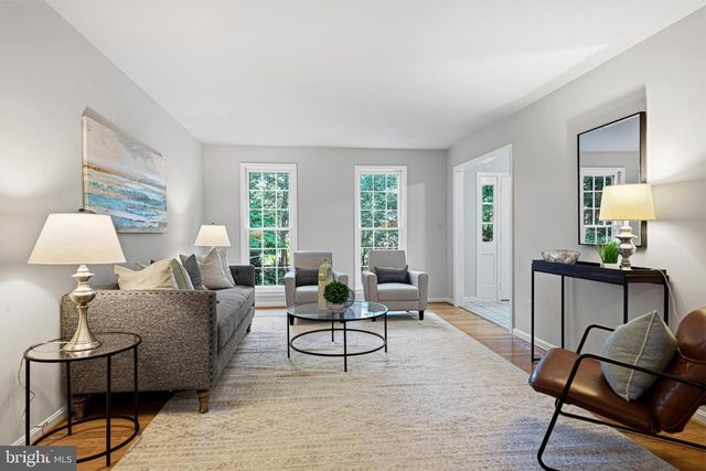 1102 BETTSTRAIL WAY, Rockville, MD 20854