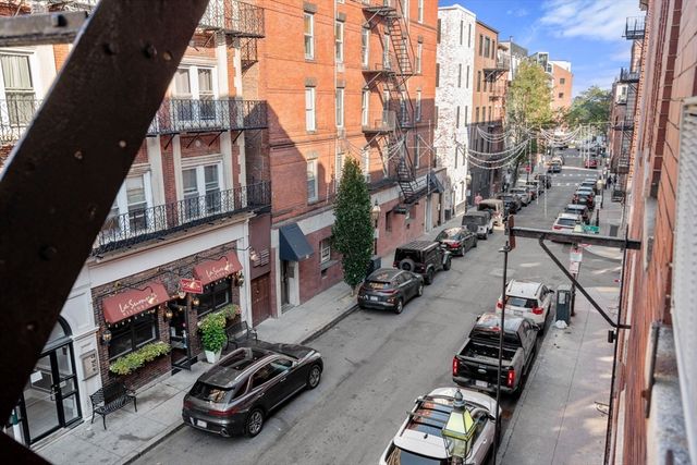 23 Fleet St 5, Boston, MA 02113