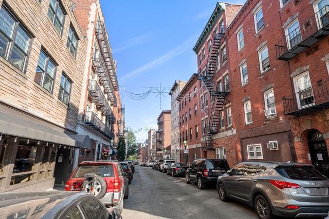23 Fleet St 5, Boston, MA 02113