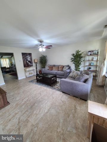 1105 JONATHAN LN, Marlton, NJ 08053