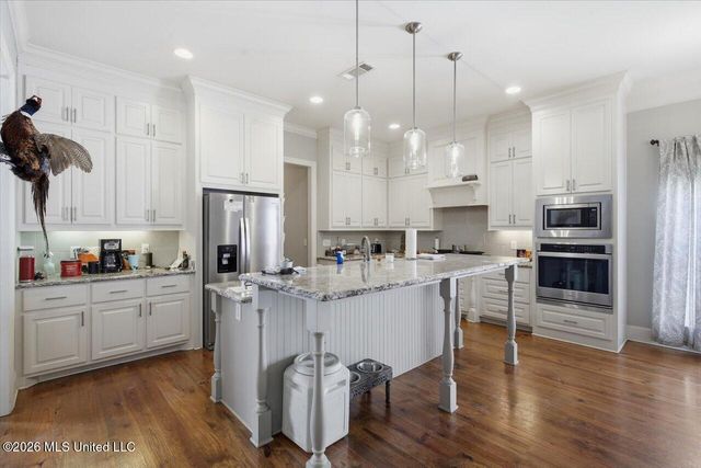 230 Grayhawk Drive, Madison, MS 39110