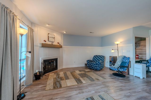 25 Clubhouse Towers Cir Unit 707, Moneta, VA 24121
