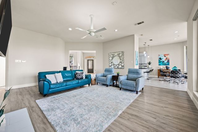 809 Majestic Oaks Court, Mansfield, TX 76063