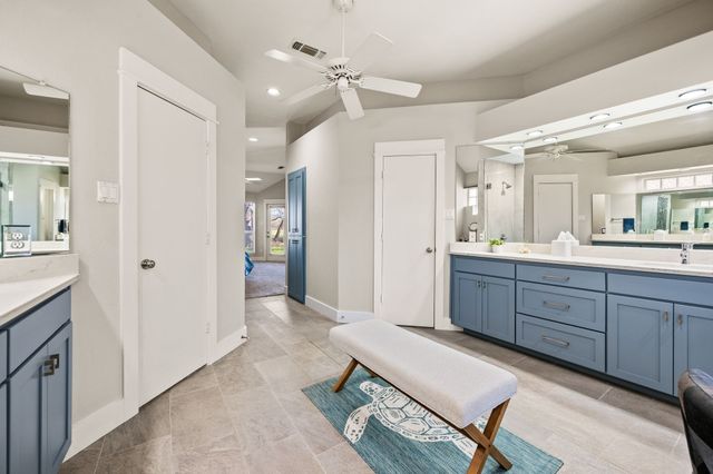 809 Majestic Oaks Court, Mansfield, TX 76063