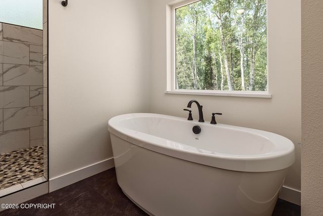 10060 E Vista Ridge Circle, Palmer, AK 99645