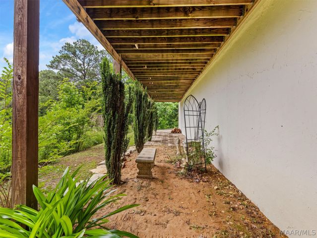 46 Lookout Ridge Road, Wetumpka, AL 36093