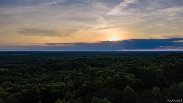 46 Lookout Ridge Road, Wetumpka, AL 36093