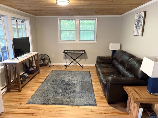 26 Azalea Lane, Pelham, NH 03076