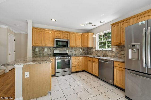 124 Constitution Way, Bernards Twp., NJ 07920