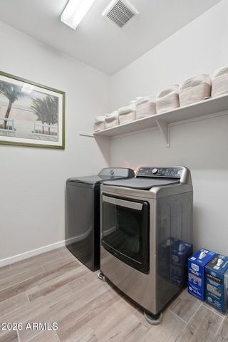 188 S NAPLES Lane, Casa Grande, AZ 85122