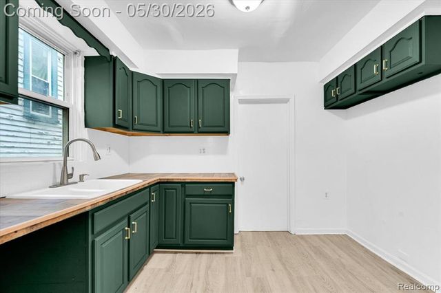 5203 Maplewood Street, Detroit, MI 48204