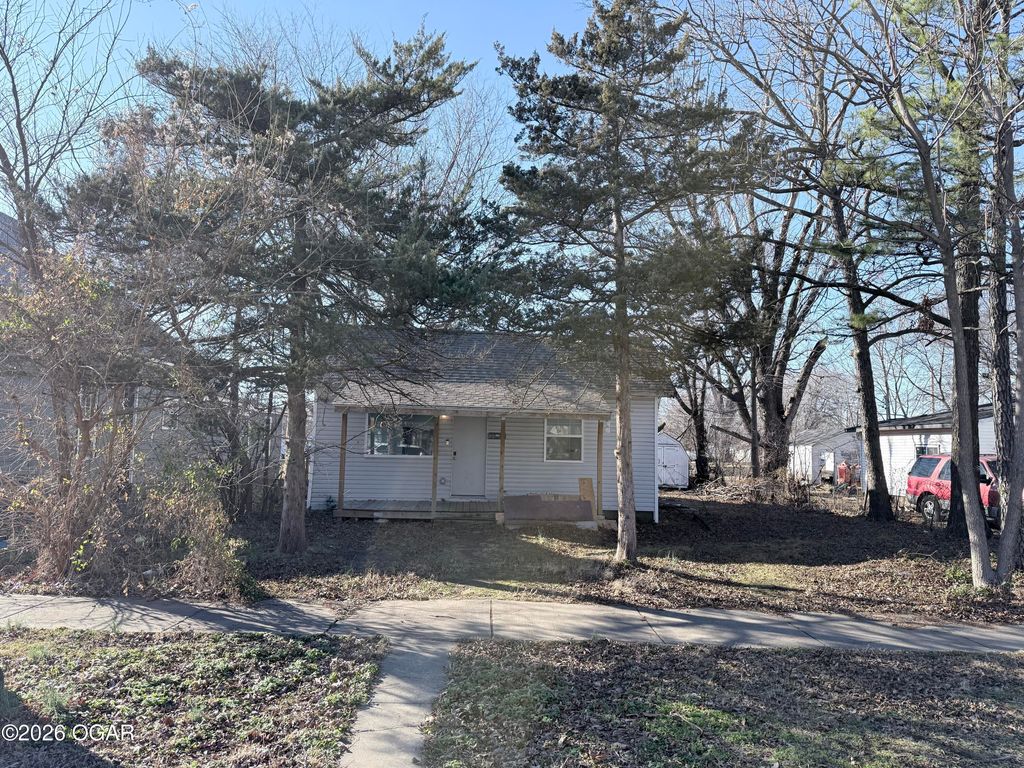 1128 Murphy Avenue, Joplin, MO 64801