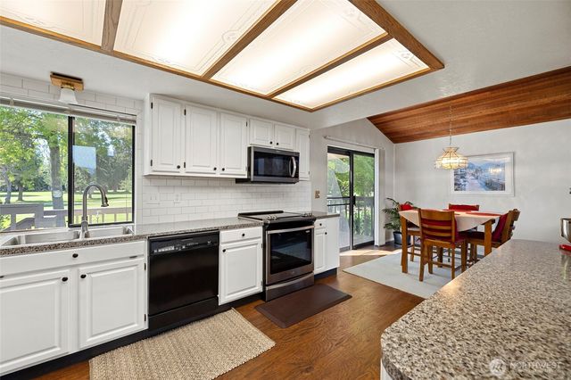 12472 Eagle Drive, Burlington, WA 98233